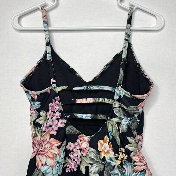 Sandflower Strappy One Piece Swimsuit (Medium 8-10) - Picture 6 of 10